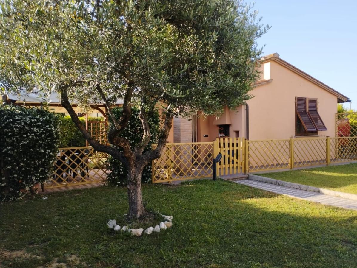Melody House - Dependance Villa Castel del Bosco  ภายนอก รูปภาพ