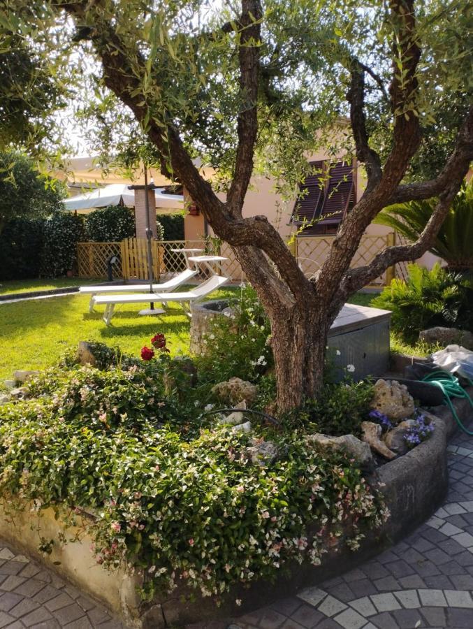 Melody House - Dependance Villa Castel del Bosco  ภายนอก รูปภาพ