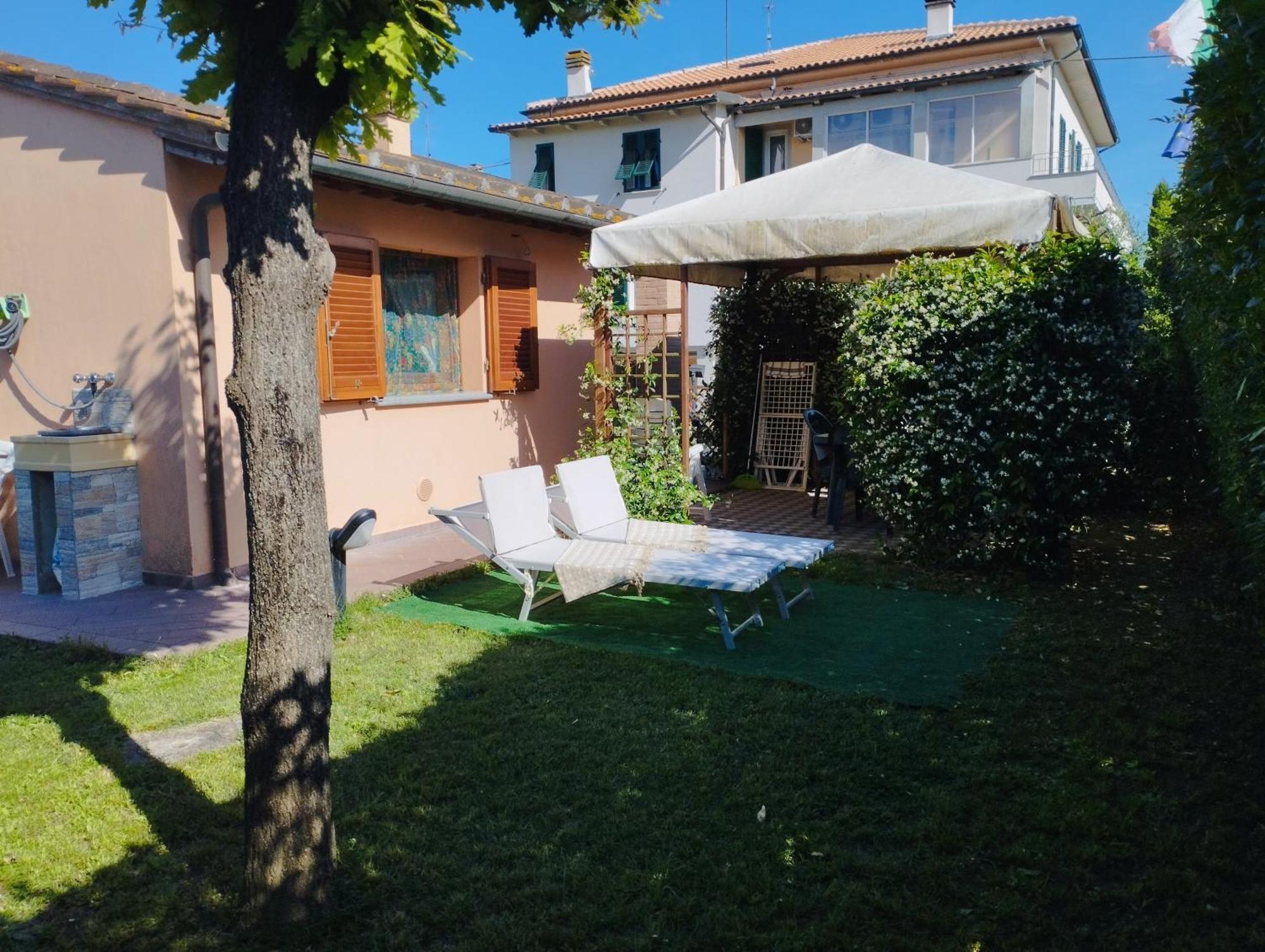 Melody House - Dependance Villa Castel del Bosco  ภายนอก รูปภาพ